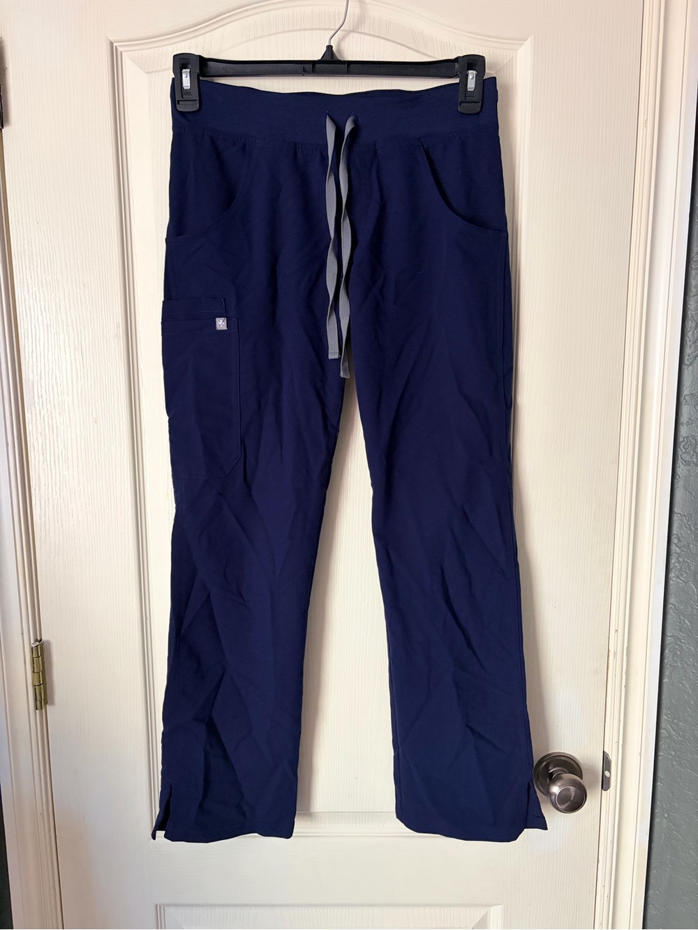 Figs Navy Technical Collection Short Sleeve and Pants Scrub Set, XS - Picture 2 of 11